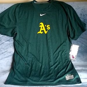 Nike Dry-fit T-shirt, A's